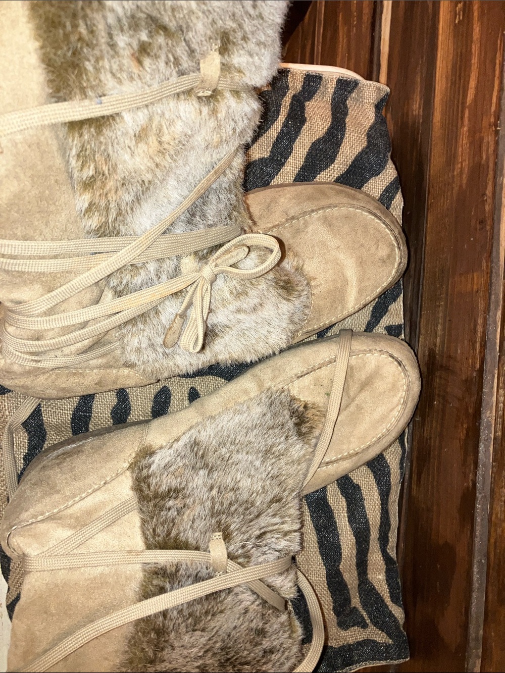 Mossimo Supply Co. Faux-Fur Taupe Winter Boots - Picture 4 of 10